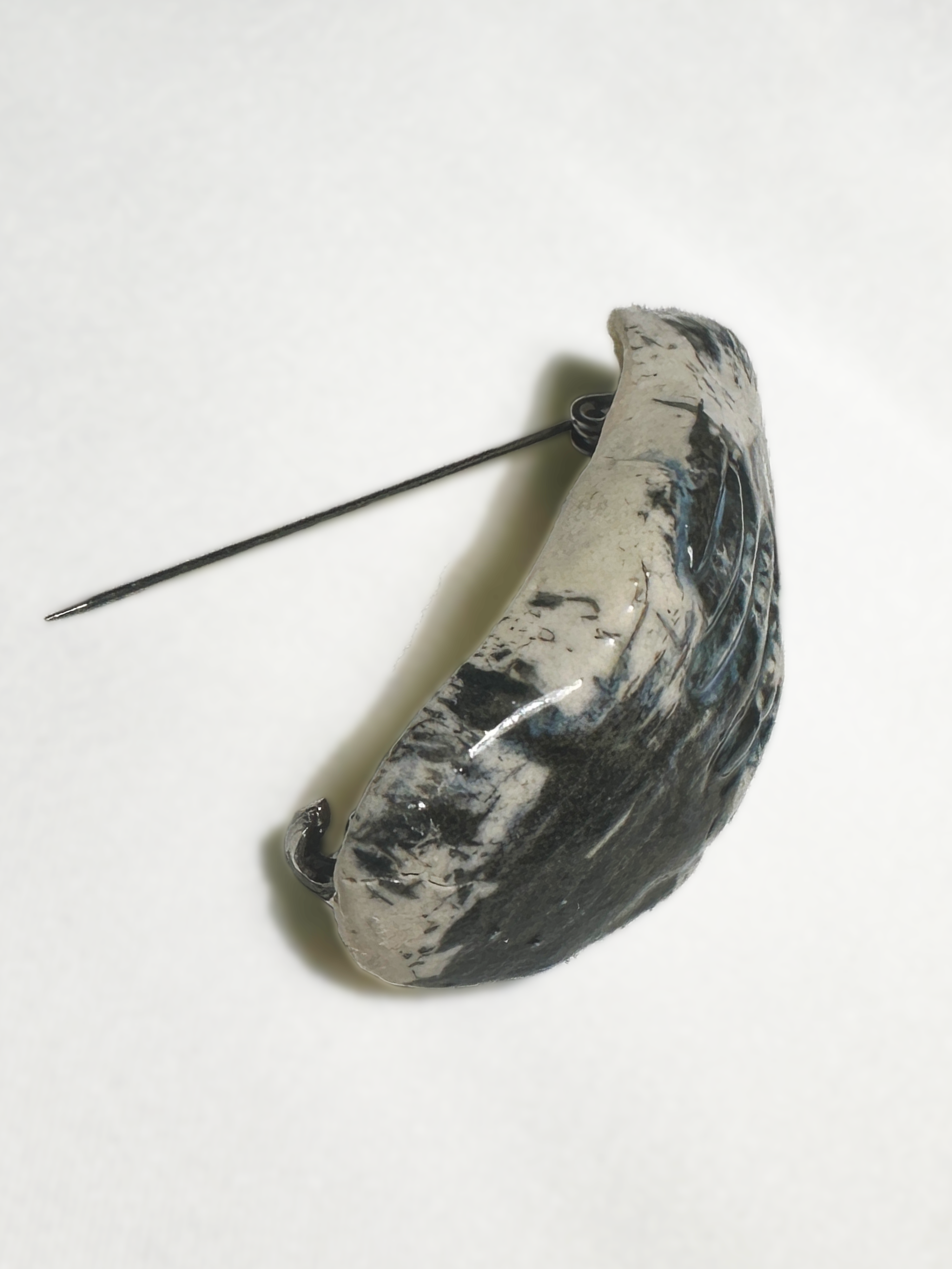 HoldOn Brooch