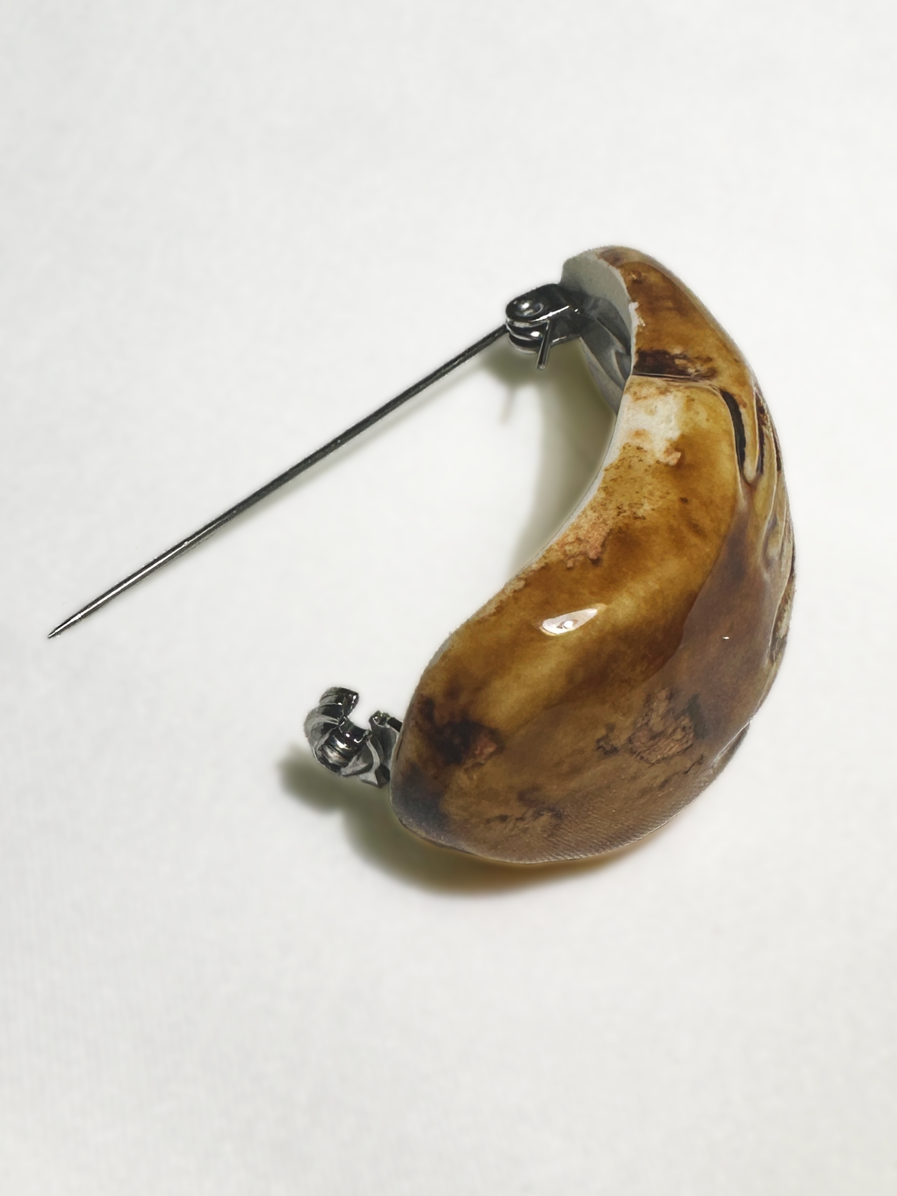 HoldOn Brooch