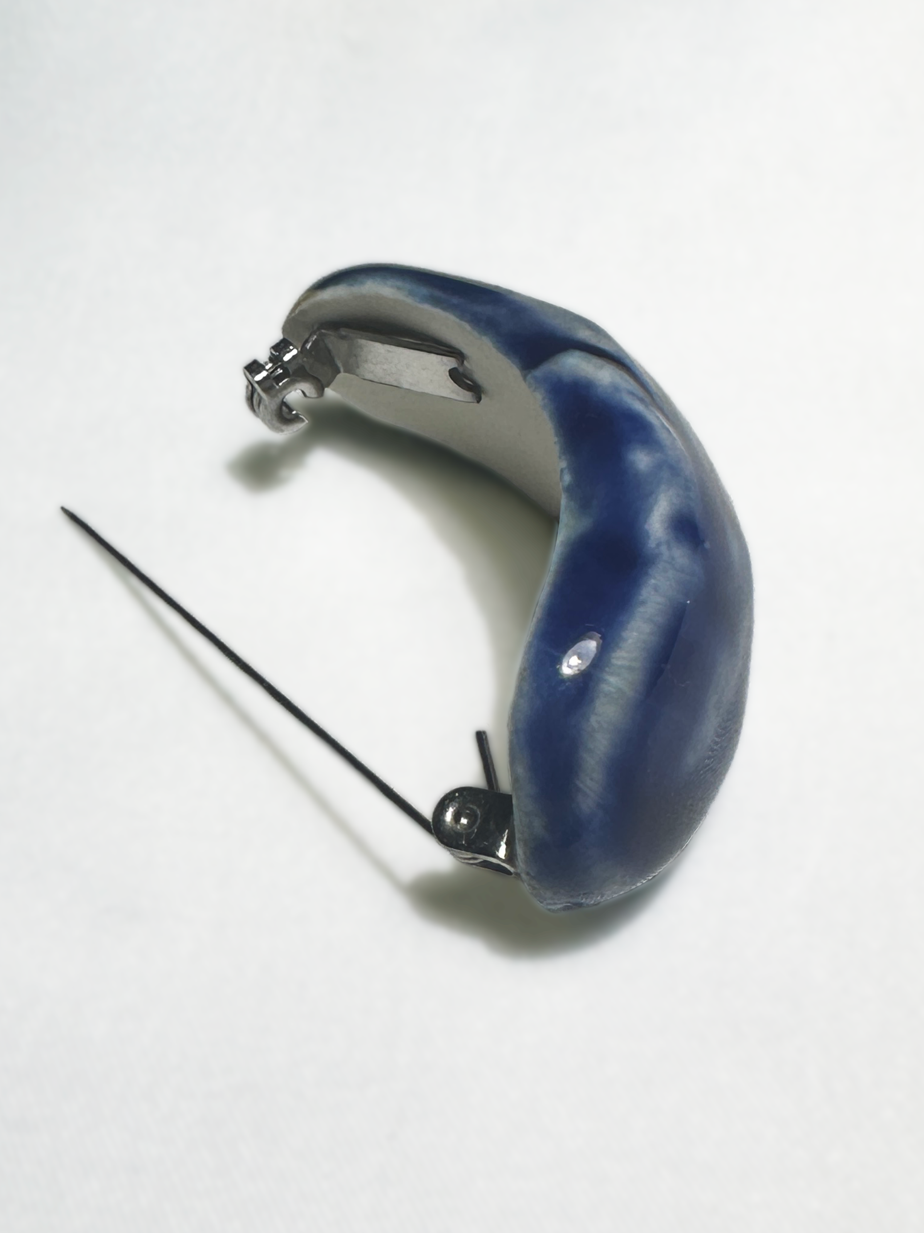 HoldOn Brooch