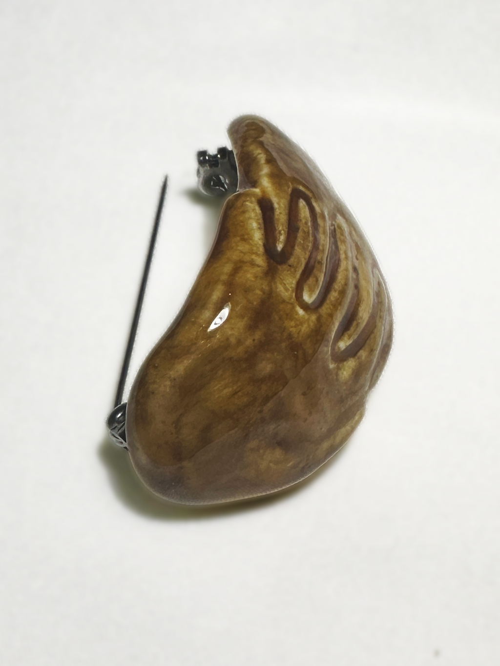 HoldOn Brooch