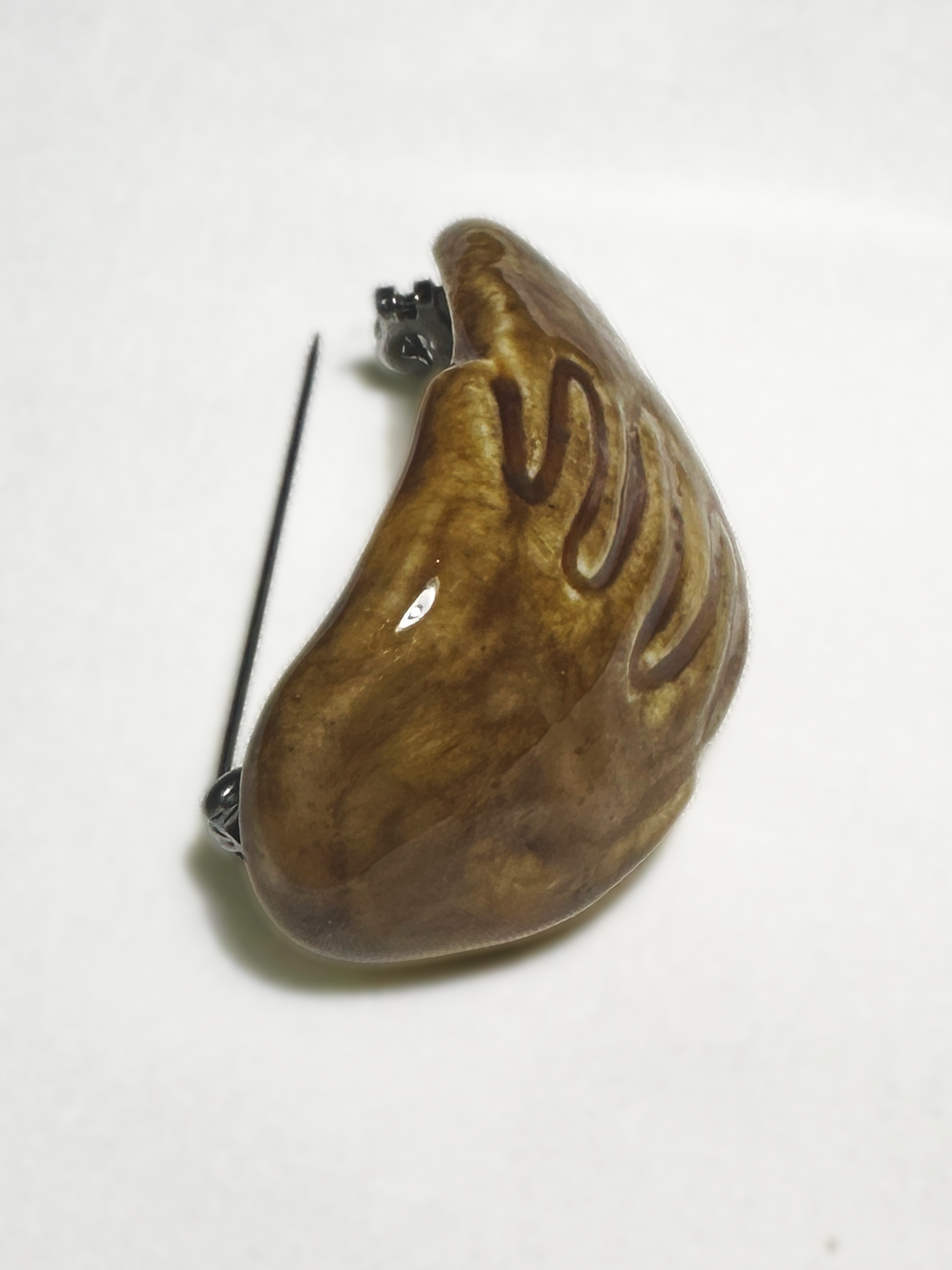 HoldOn Brooch