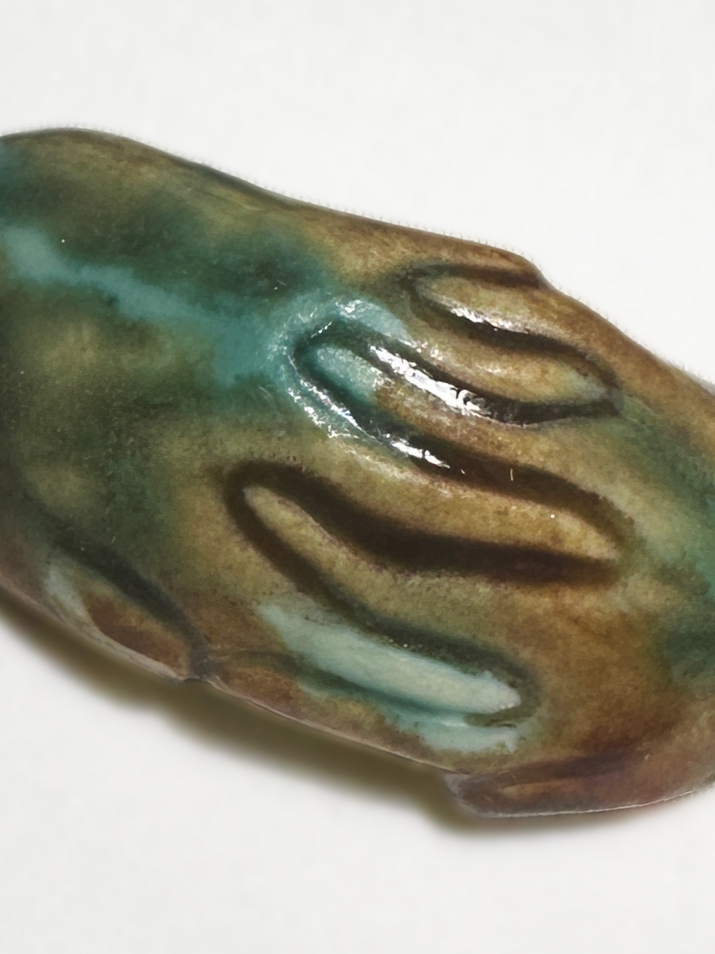 HoldOn Brooch